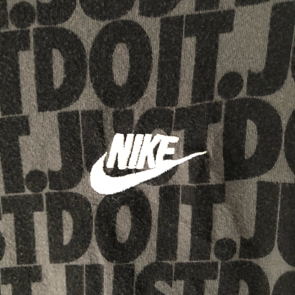 SOLD 2 for $20 GUC Men’s Nike T-shirt Sz: S - Picture 3 of 4